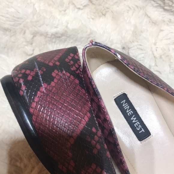 Nine West faux snakeskin flats - Picture 3 of 4